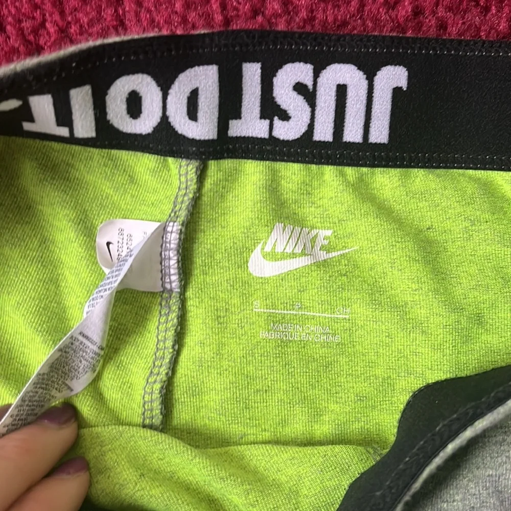 Nike Leggings - Picture 4 of 6